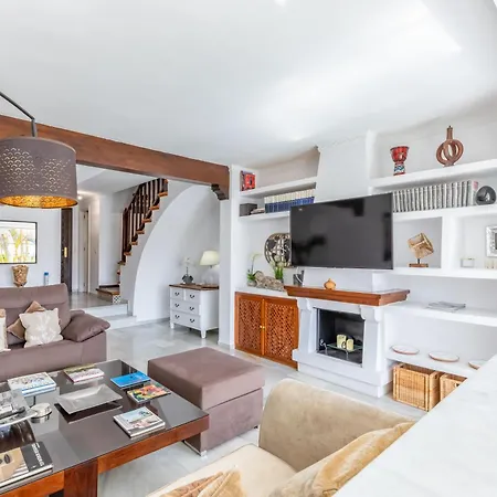 Casa Jardines Del Sol J5 *